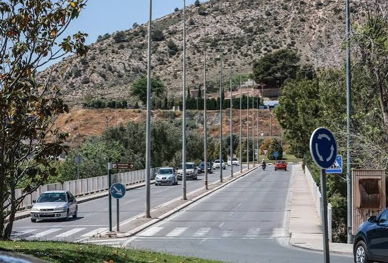 El PP exige explicaciones por el retraso en la reparación del puente del Centro Excursionista cinco meses después de su adjudicación