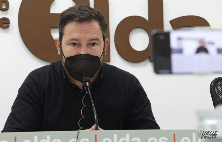Fran Muñoz pide que se dejen de cobrar impuestos a los comercios afectados por el COVID