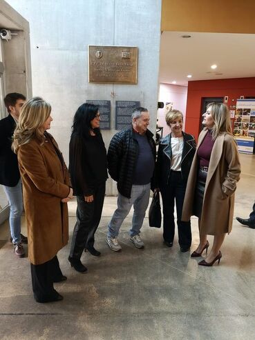 Visita de la Consellera de Innovación, Industria y Turismo Nuria Montes a Elda