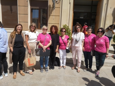 Manuela Soriano, Lola González y Lola Francés con ASIFEL en el Día Internacional de la Fibromialgia 